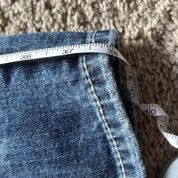 🌟SILVER JEANS: Tuesday Distressed Slim Boot Cut EUC Sz W30/L33 - Picture 13 of 13